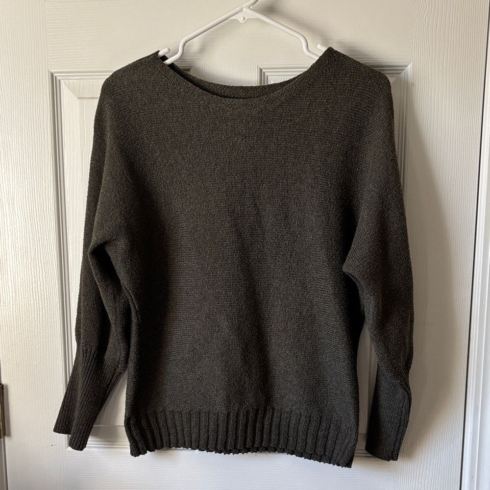 💚 SHEIN Olive Green Sweater | Size Medium | Casual Cozy